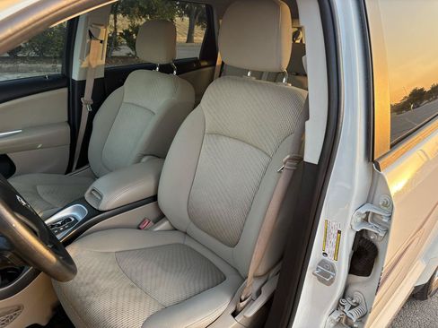Used 2015 Dodge Journey SXT FWD image 12