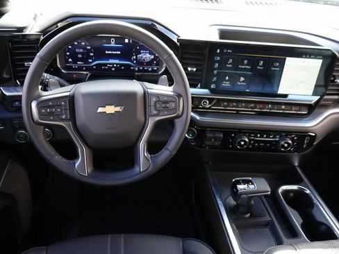 Certified 2025 Chevrolet Silverado 1500 High Country w/ Technology Package image 21