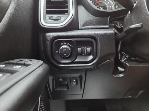 Used 2025 RAM 1500 Big Horn RWD image 43
