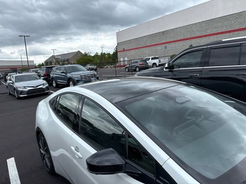 Used 2025 Toyota Prius Limited w/ Limited Premium Package image 2