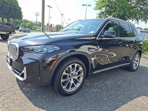 Used 2024 BMW X5 xDrive40i w/ Premium Package AWD/4WD image 3