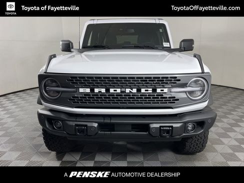 Used 2025 Ford Bronco Badlands image 16