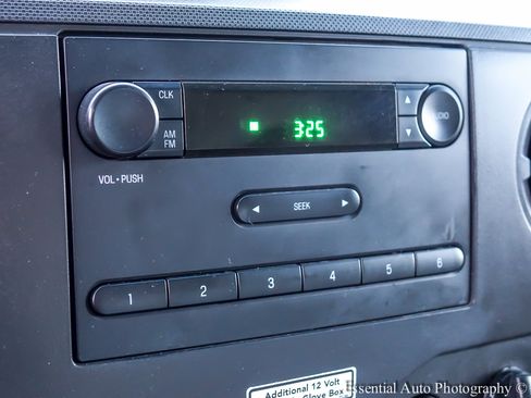 Used 2017 Ford E-350 and Econoline 350 Super Duty image 14