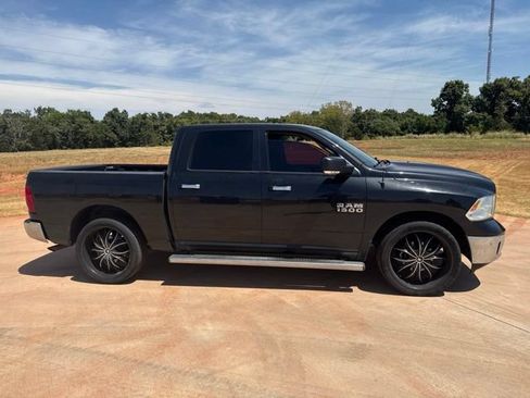 Used 2018 RAM 1500 Big Horn RWD image 4