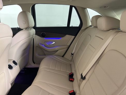 Used 2022 Mercedes-Benz GLC 300 4MATIC image 32
