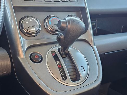 Used 2004 Honda Element EX image 9