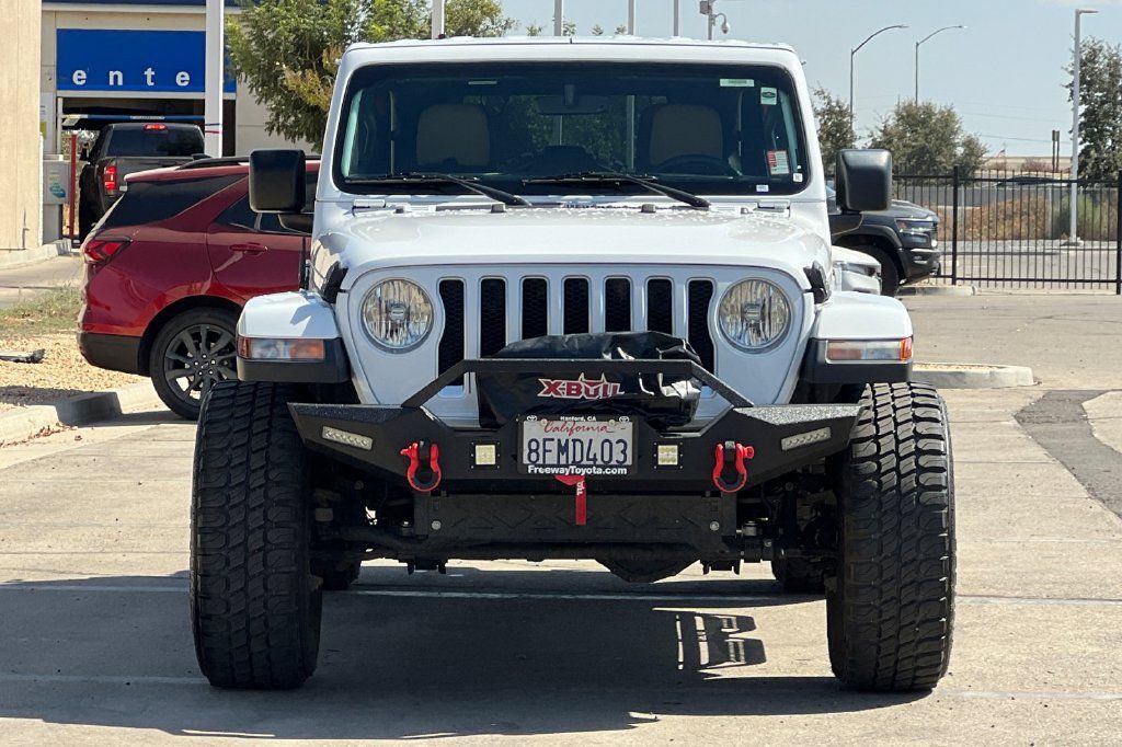 Used 2018 Jeep Wrangler Unlimited Sahara AWD/4WD image 11