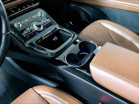 Used 2023 Lincoln Nautilus Reserve image 17