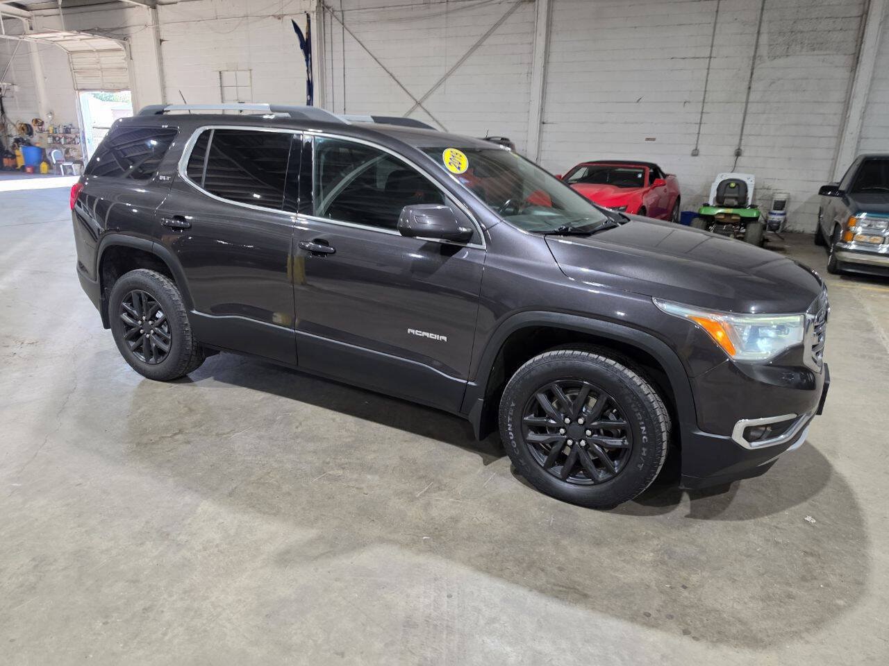 Used 2019 GMC Acadia SLT AWD/4WD image 17
