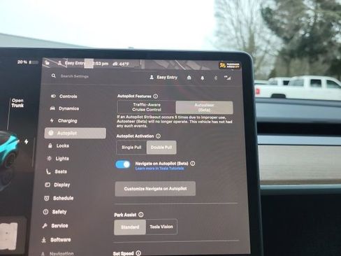 Used 2022 Tesla Model Y Performance image 19