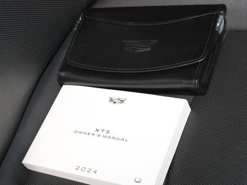 Certified 2024 Cadillac XT5 Premium Luxury FWD image 27