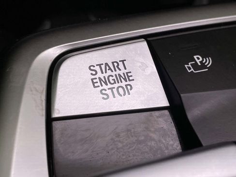 Used 2025 BMW X1 xDrive28i w/ Technology Package image 40