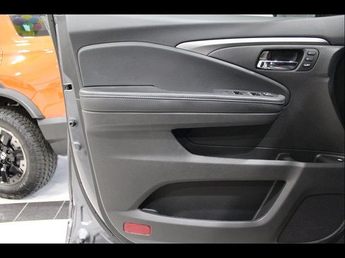 Certified 2023 Honda Ridgeline RTL image 15