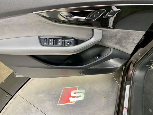 Used 2022 Audi SQ7 Prestige w/ Prestige Package AWD/4WD image 12