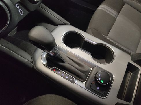 Used 2024 Chevrolet Blazer LT w/ Convenience Package image 26