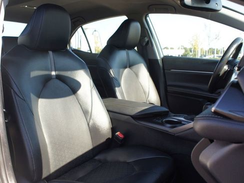 Used 2023 Toyota Camry XSE image 21