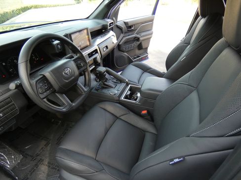 Used 2025 Toyota Tacoma SR5 image 58