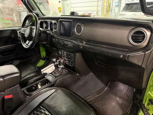 Certified 2018 Jeep Wrangler Unlimited Rubicon AWD/4WD image 4
