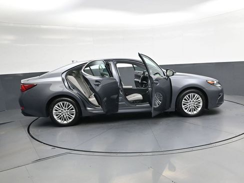 Used 2017 Lexus ES 350 w/ Premium Package FWD image 39