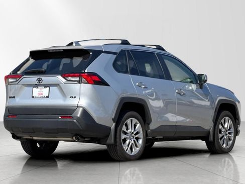 Used 2024 Toyota RAV4 XLE Premium FWD image 4