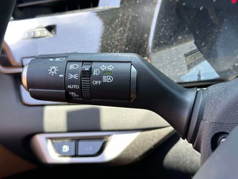 Used 2023 Lexus RX 350 Premium w/ Accessory Package AWD/4WD image 37