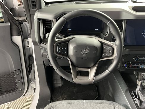 Used 2025 Ford Bronco Big Bend image 12