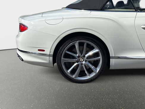 Used 2020 Bentley Continental GT V8 image 20