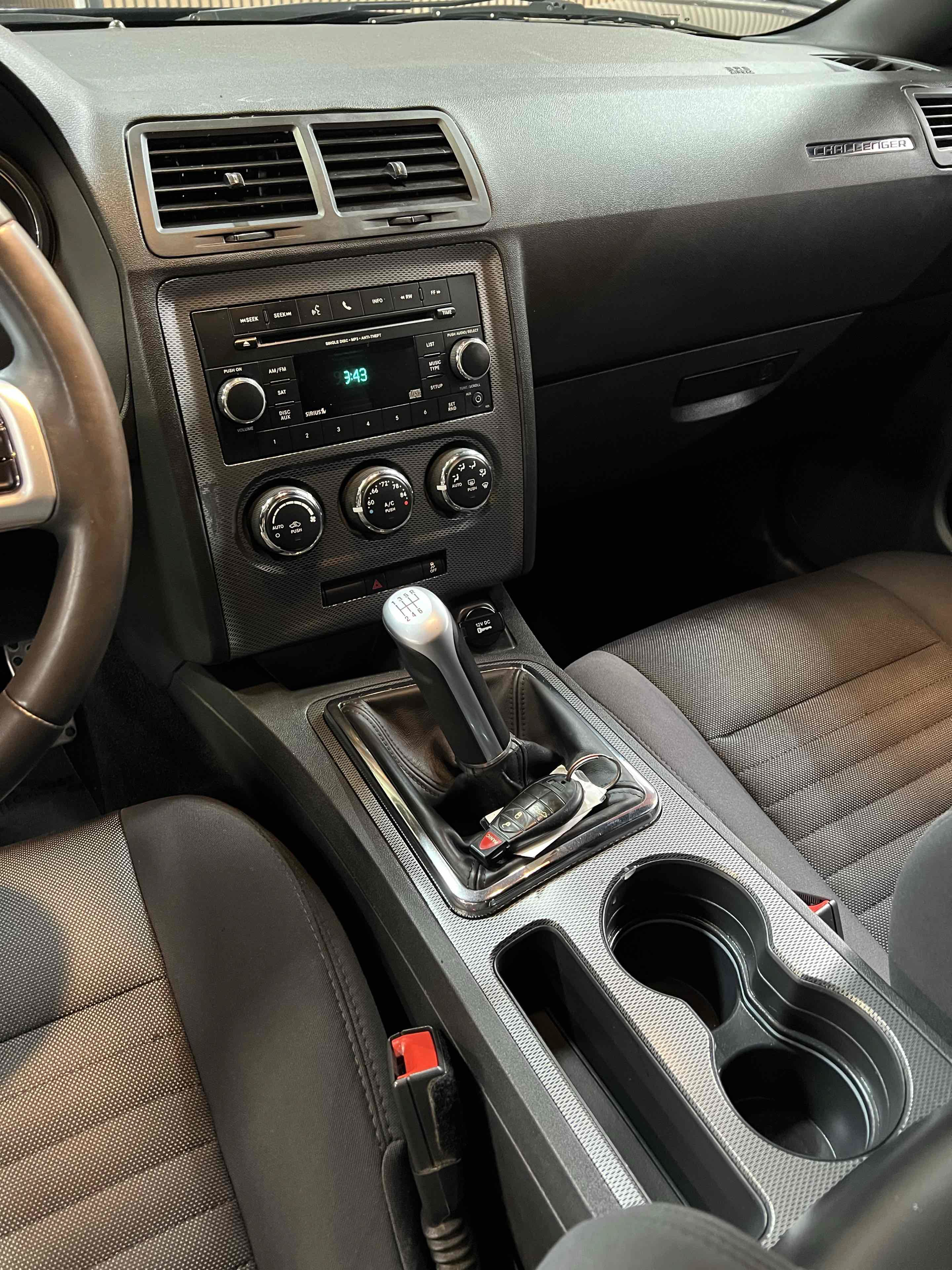 Used 2014 Dodge Challenger R/T RWD image 58