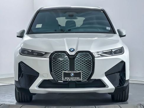Used 2024 BMW iX xDrive50 w/ Premium Package AWD/4WD image 10