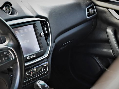 Used 2014 Maserati Ghibli S Q4 image 9