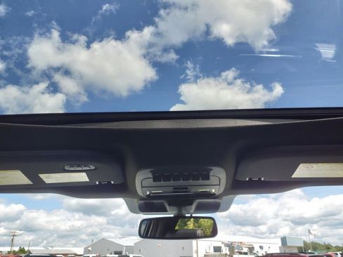 Used 2024 Ford F250 Platinum image 8