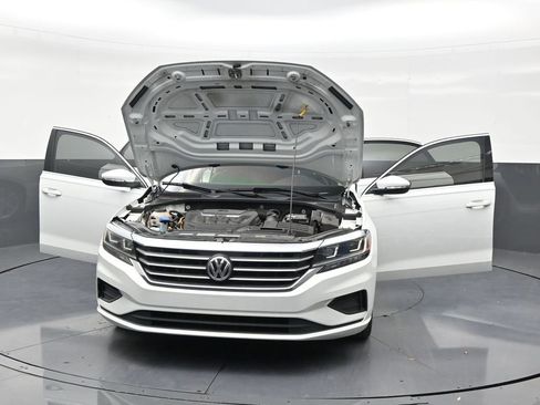 Used 2020 Volkswagen Passat 2.0T SE w/ Sunroof Package FWD image 33