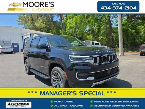 Used 2024 Jeep Wagoneer Series II w/ Flexible Seating Group RWD image 1