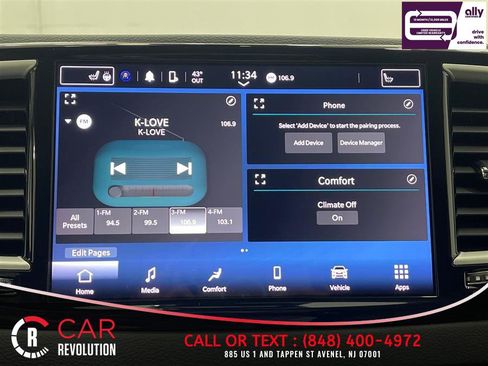 Used 2023 Chrysler Pacifica Touring-L FWD image 17