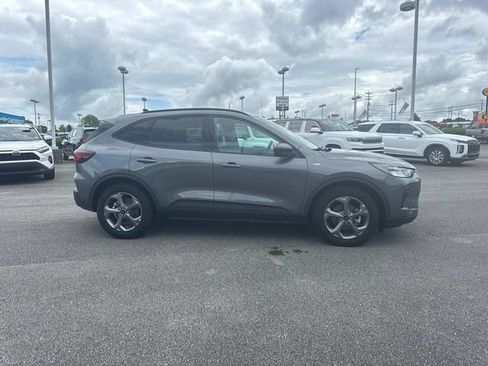Used 2025 Ford Escape ST-Line FWD image 3