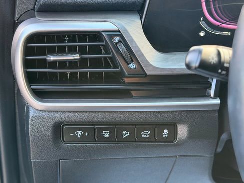 Used 2024 Kia Telluride EX X-Line image 9