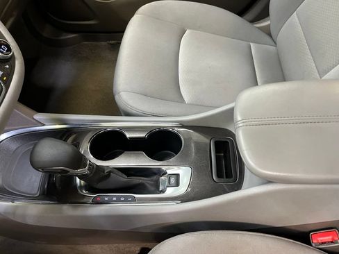 Used 2024 Chevrolet Malibu LT FWD image 16