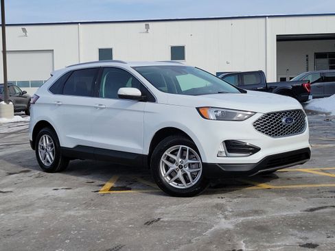 Used 2024 Ford Edge SEL w/ Convenience Package image 32