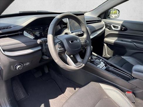 Used 2026 Jeep Compass Limited AWD/4WD image 6