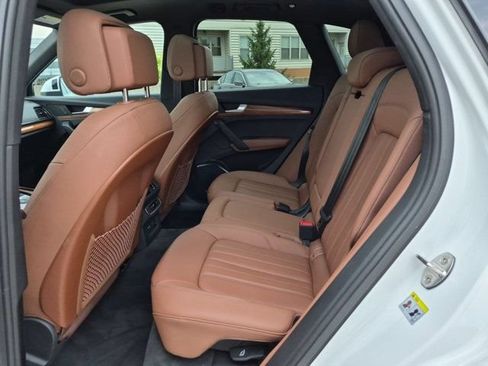 Used 2023 Audi Q5 2.0T Premium w/ Convenience Package AWD/4WD image 10