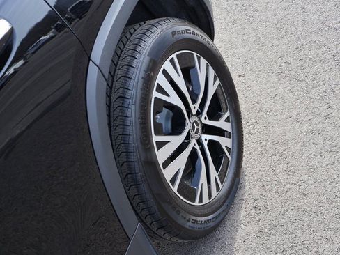 Certified 2025 Mercedes-Benz GLA 250 4MATIC image 40