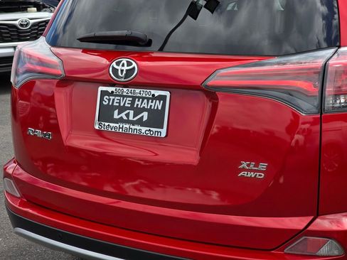 Used 2016 Toyota RAV4 XLE w/ Convenience Package AWD/4WD image 13