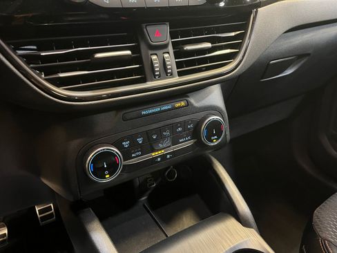 Used 2024 Ford Escape ST-Line image 18