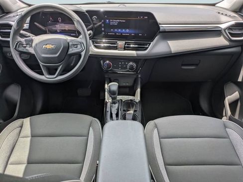 Used 2025 Chevrolet TrailBlazer LT FWD image 15