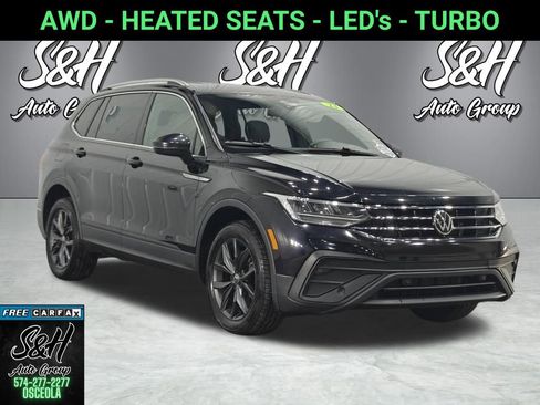 Used 2023 Volkswagen Tiguan SE image 1
