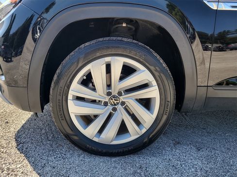 Used 2023 Volkswagen Atlas Cross Sport SE image 10
