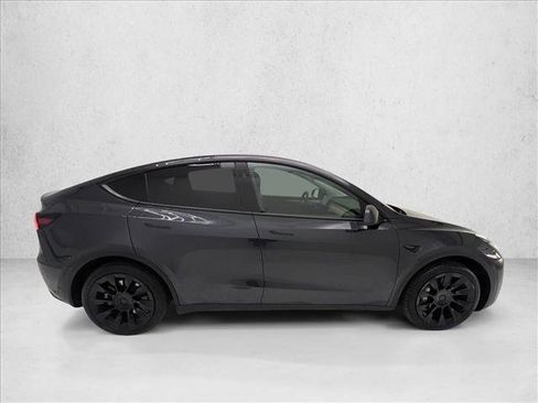 Used 2024 Tesla Model Y Long Range image 4