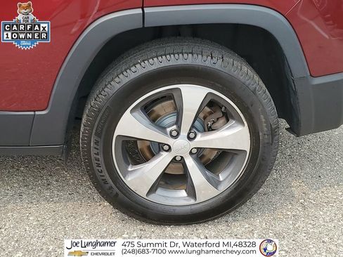 Used 2019 Jeep Cherokee Limited w/ Technology Group AWD/4WD image 33