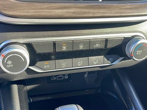 Used 2023 Nissan Altima 2.5 SV image 19