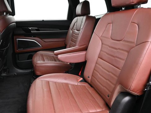 Used 2023 Kia Telluride SX Prestige image 22